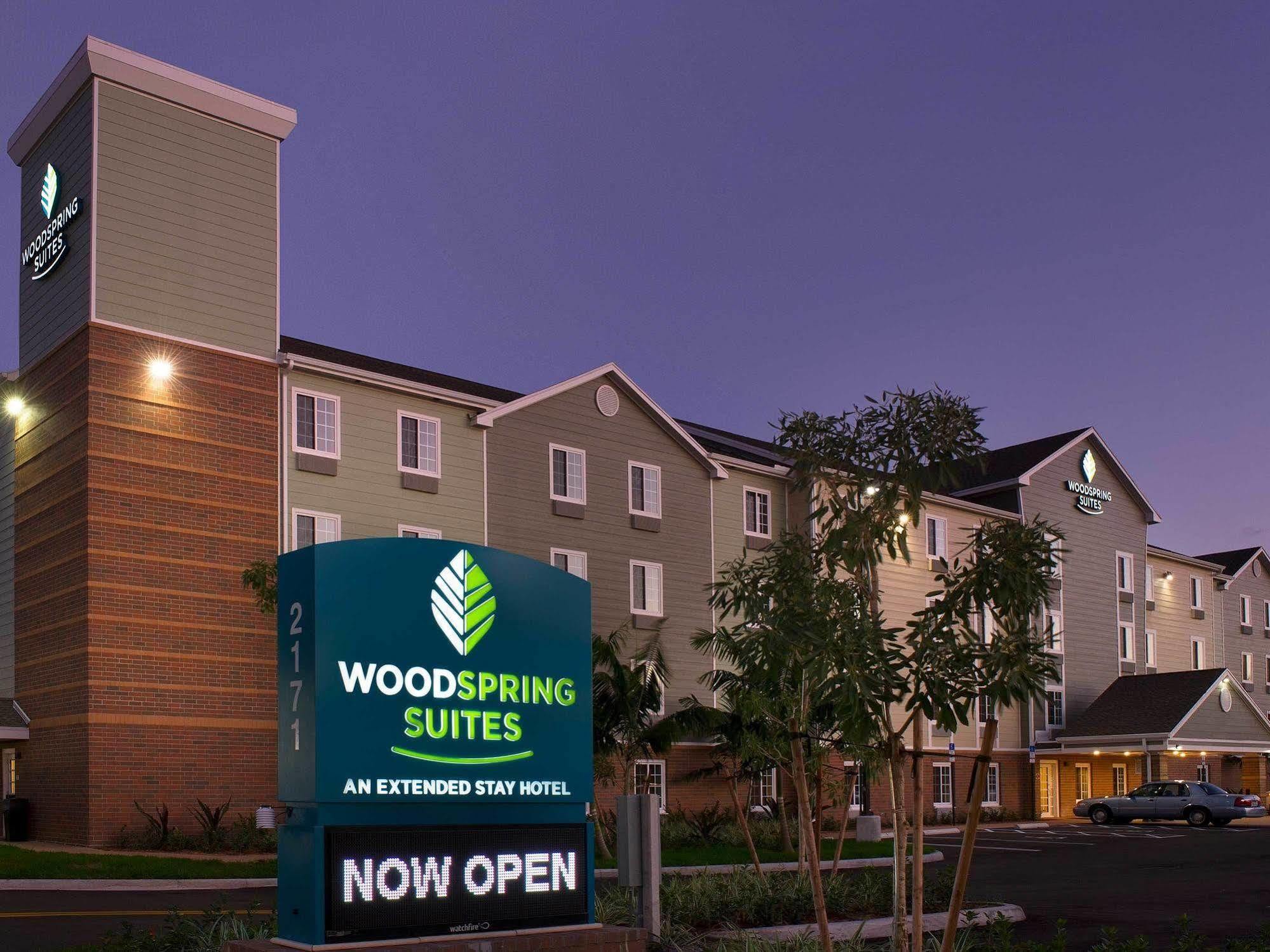 Woodspring Suites Lake Worth Lake Worth Beach Bagian luar foto